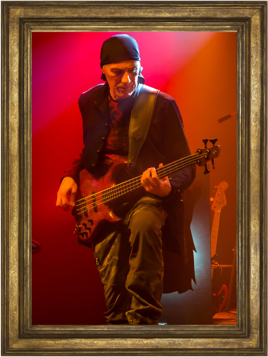 DIETER Bass